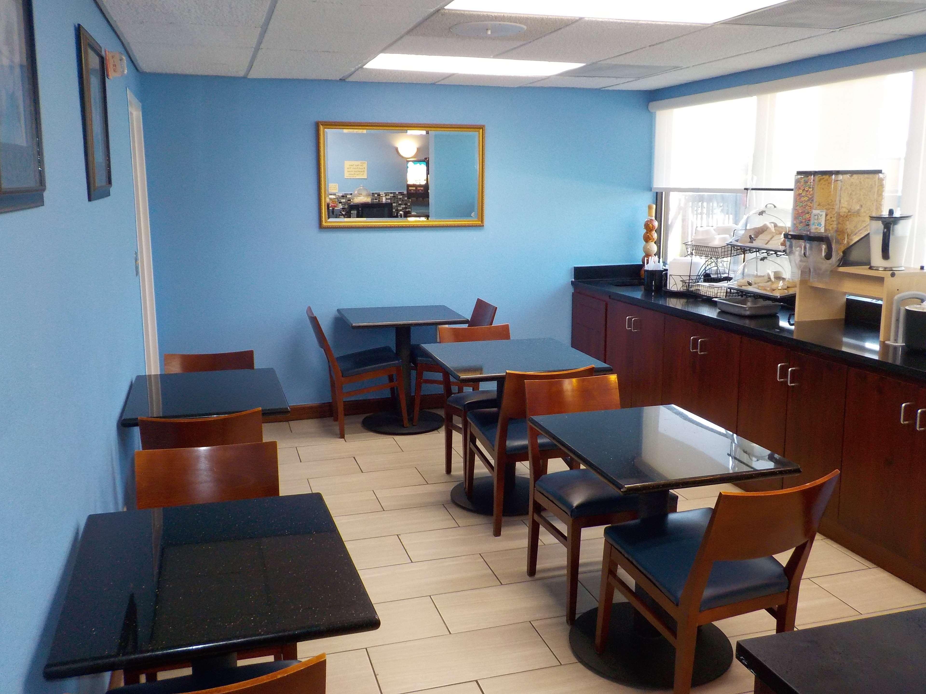 Surestay Hotel By Best Western Леноар Сити Екстериор снимка